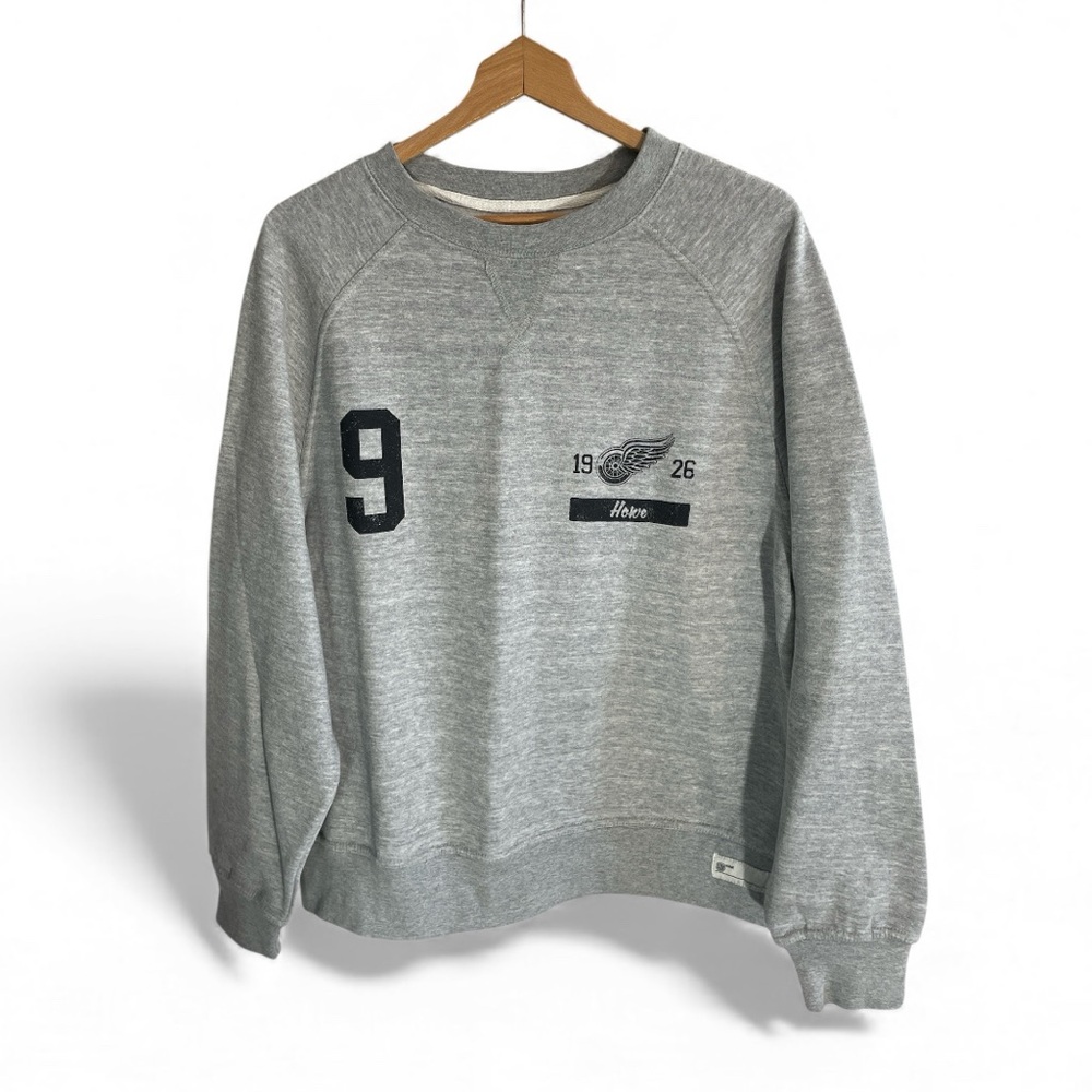 H4- NHL Detroit Red Wings Howe Gray Crewneck Sweater
